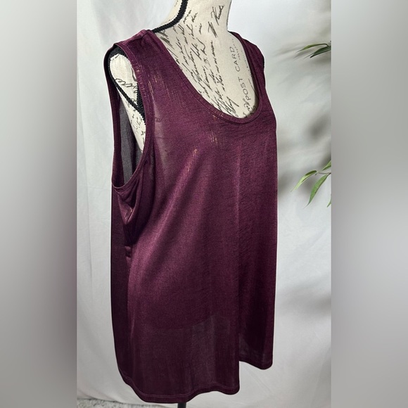 Susan Graver Women's Top - Rich Burgundy 🍒 - Picture 9 of 11